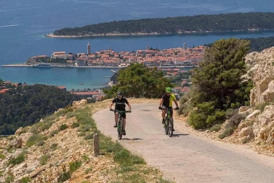 Apartman Belisima Deluxe Supetarska Draga Eksteriør bilde